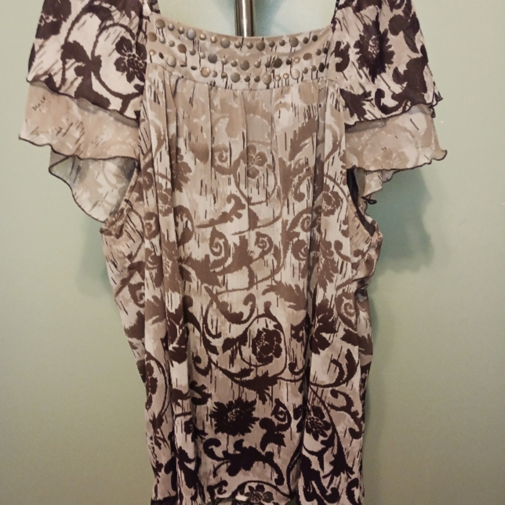 Maggie Barnes 3x Brown Blouse w/ruffled sleeves